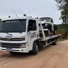 Caminhão guincho de Transportadora Jackson ltda em Juiz de Fora - MG